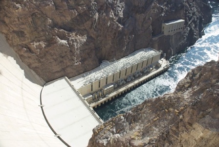 Small Dam. Iraq. 001